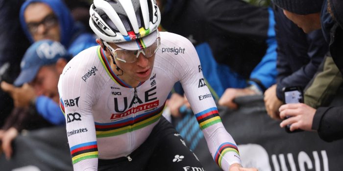 Tadej Pogacar voelde druk van regenboogtrui, maar treedt toch in voetsporen Tom Boonen