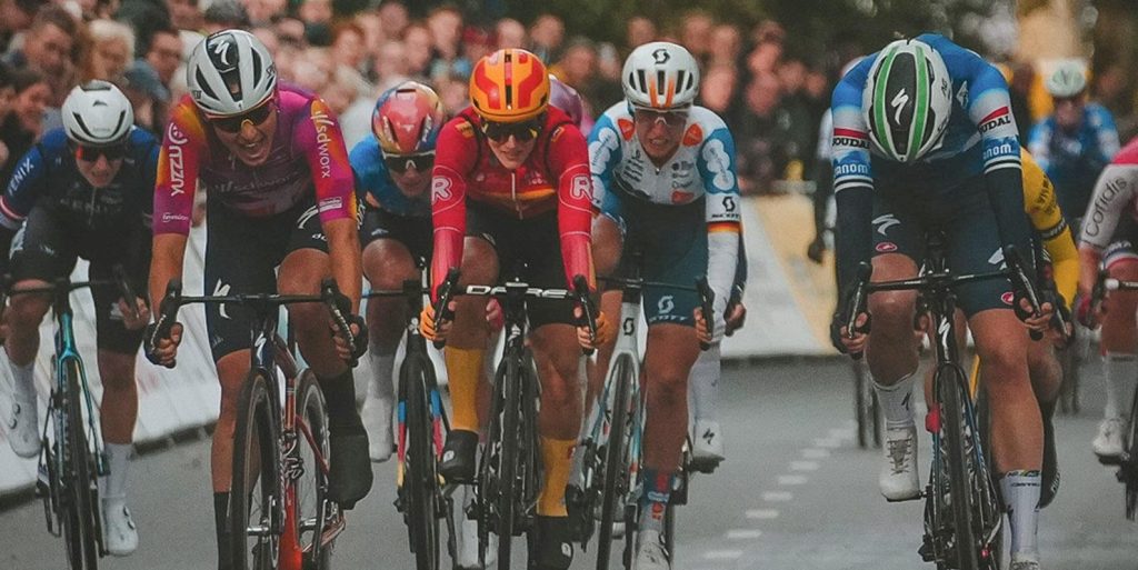 Barbara Guarischi klopt medevluchters in Simac Ladies Tour, Franziska Koch nieuwe leidster