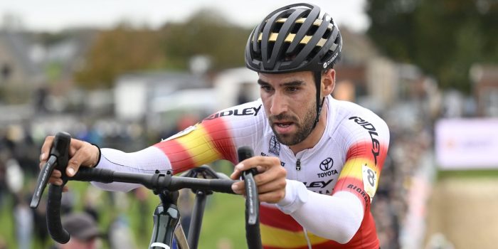 Felipe Orts klopt terugkerende Ryan Kamp in MVOI Cyclocross Rucphen, Jens Adams derde