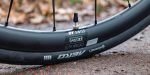 Review: De DT Swiss ER1600 WTS wielen, met aerodynamische voorband