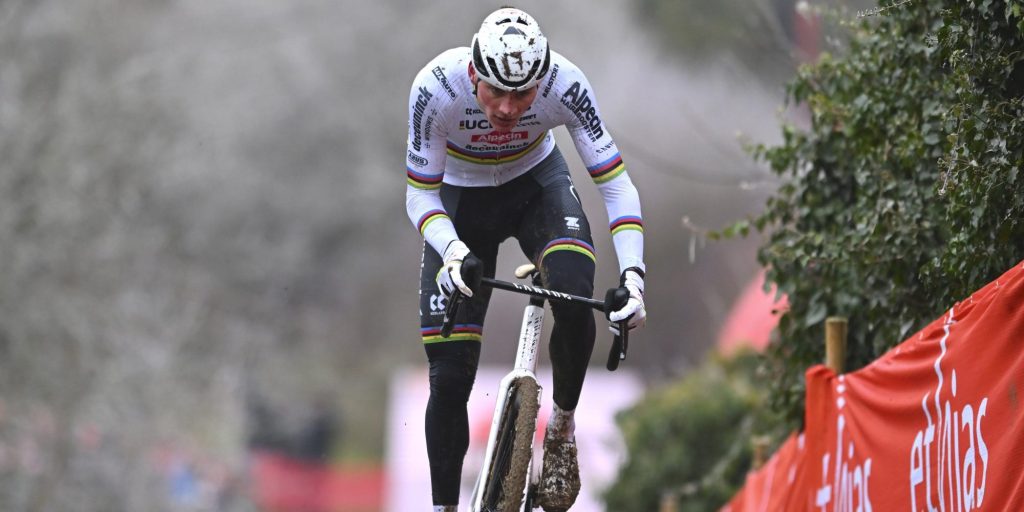 Mathieu van der Poel vliegt op automatische piloot naar winst in Wereldbeker Besançon