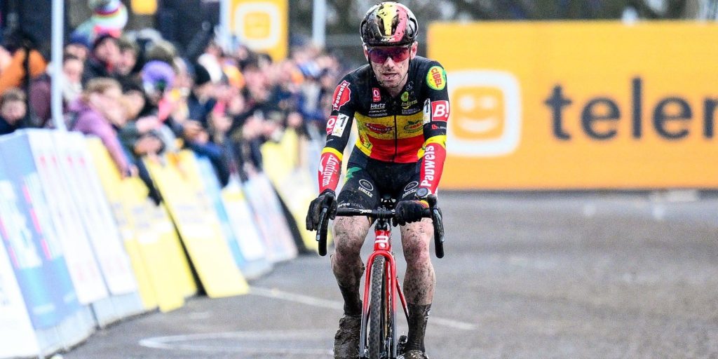 Eli Iserbyt stuit in ‘supergoede wedstrijd’ op sterkere Wout van Aert