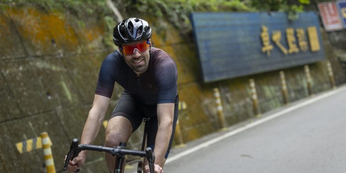 Giant organiseert social ride op strand met Tom Dumoulin