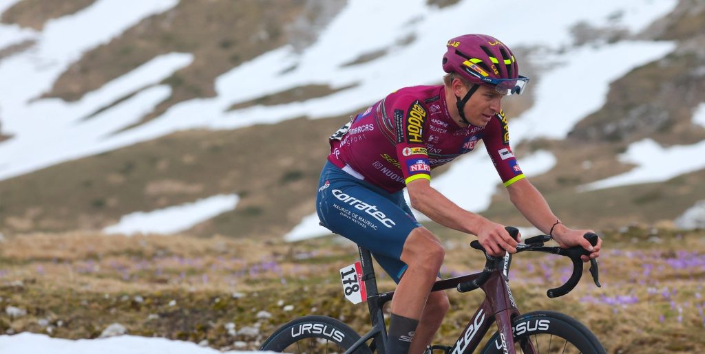 Gewezen rivaal van Remco Evenepoel hangt nu al fiets aan de wilgen