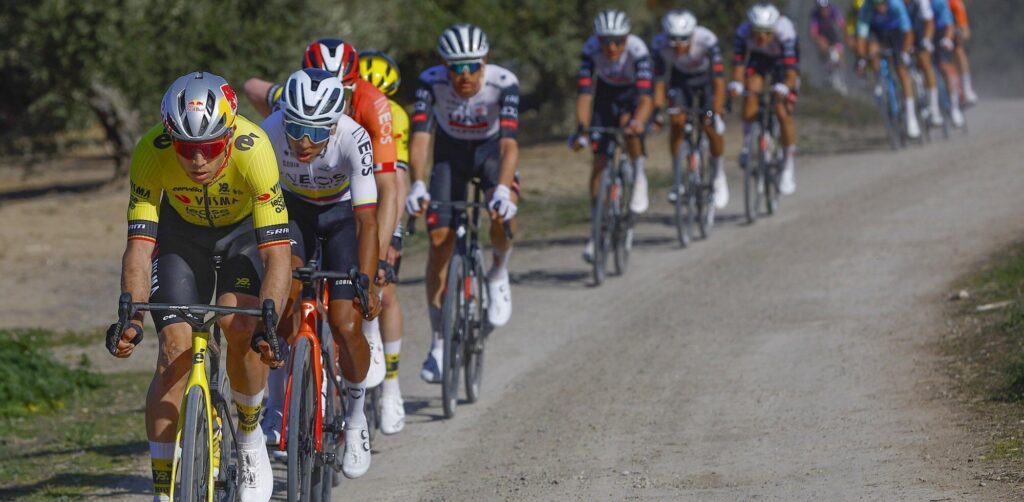 Van topfavoriet naar meesterknecht: Wout van Aert offert zich op in Clásica Jaén