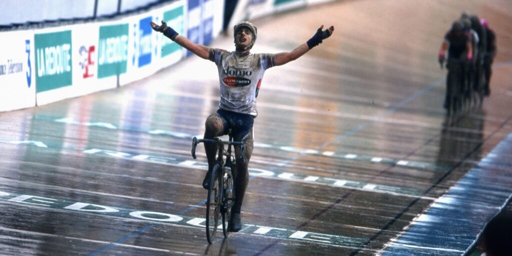 Servais Knaven won als lichtgewicht Parijs-Roubaix: Geen enkel probleem voor Pogacar