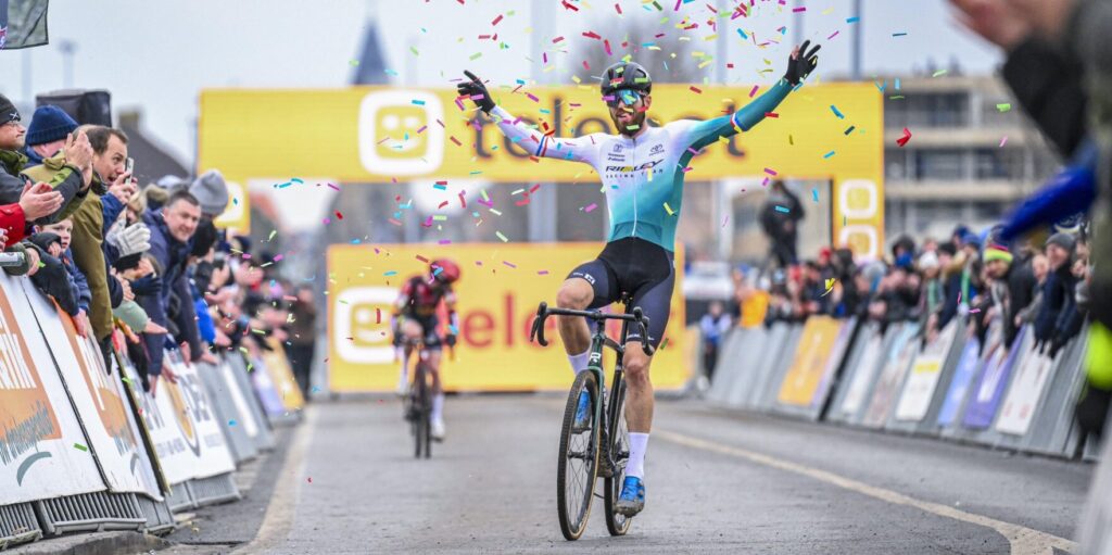 Joris Nieuwenhuis wint in Middelkerke voor het eerst sinds comeback, Superprestige-eindzege voor Niels Vandeputte