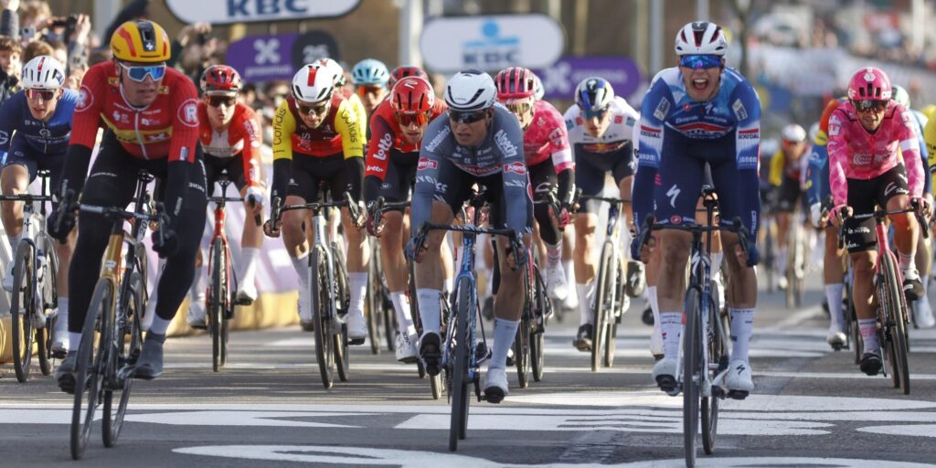 Het team van Mathieu van der Poule gaat aan kop na de Omloop Het Nieuwsblad