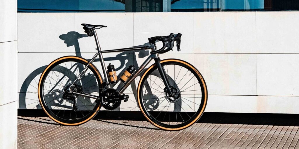 Van Nicholas onthult vernieuwde Astraeus titanium racefiets, met gelimiteerde oplage