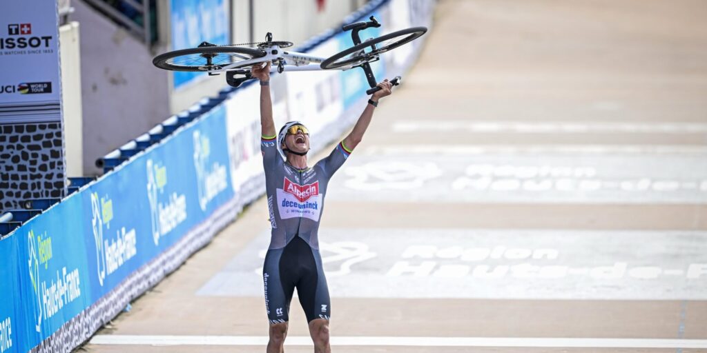 Media maken diepe buiging voor ‘keizerlijke’ Mathieu van der Poel: “Op dat vlak is er niemand zoals hij”
