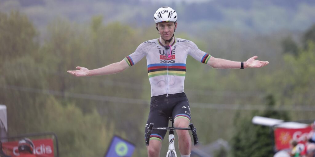 Tadej Pogacar laat concurrenten alle kleuren van de regenboog zien in Waalse Pijl, Remco Evenepoel nipt bij eerste tien
