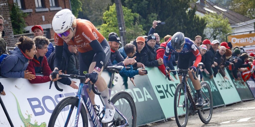 Puck Pieterse kreeg belangrijke tips van Annemiek van Vleuten voor Waalse Pijl